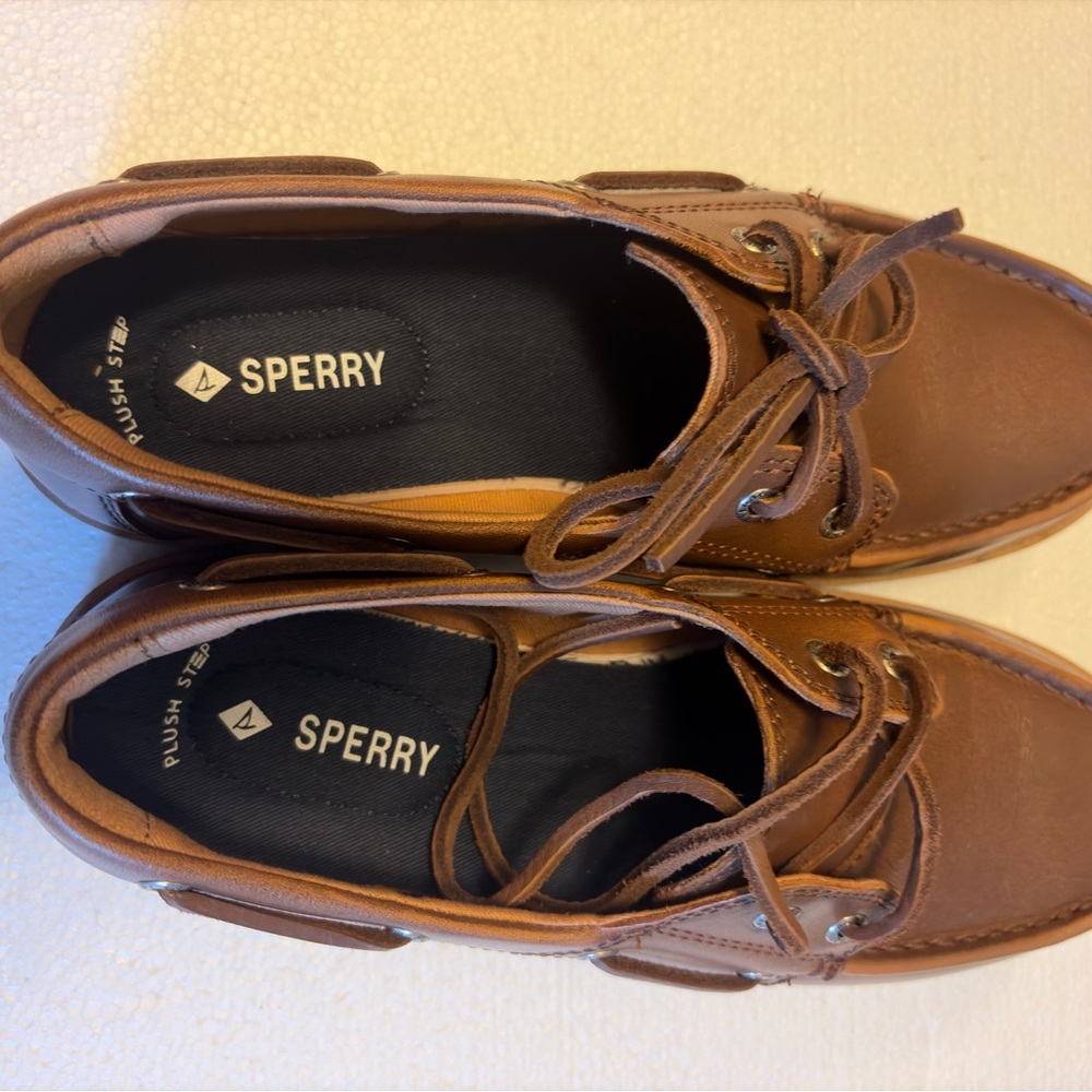 Sperry Women’s Tan Leather Boat Shoes - Picture 2 of 6